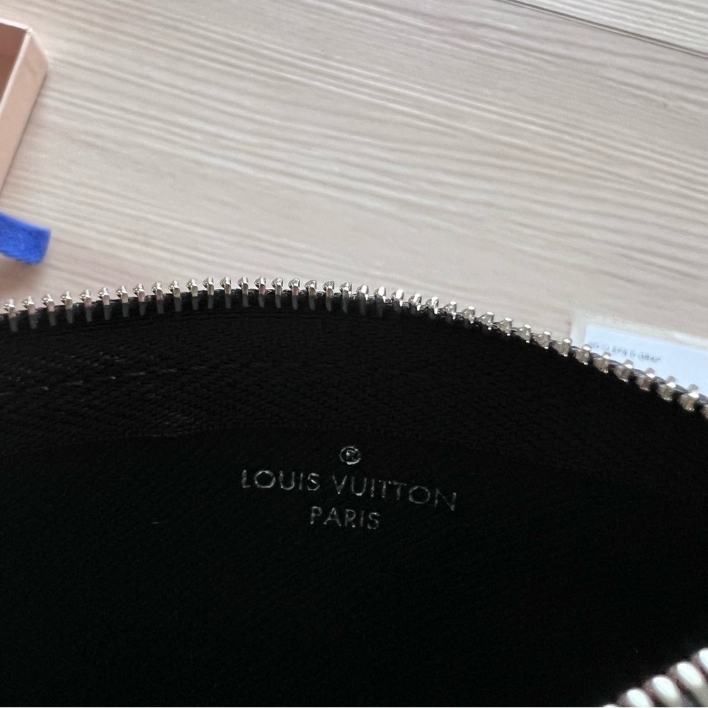New in Box Louis Vuitton Key Pouch - Picture 6 of 9